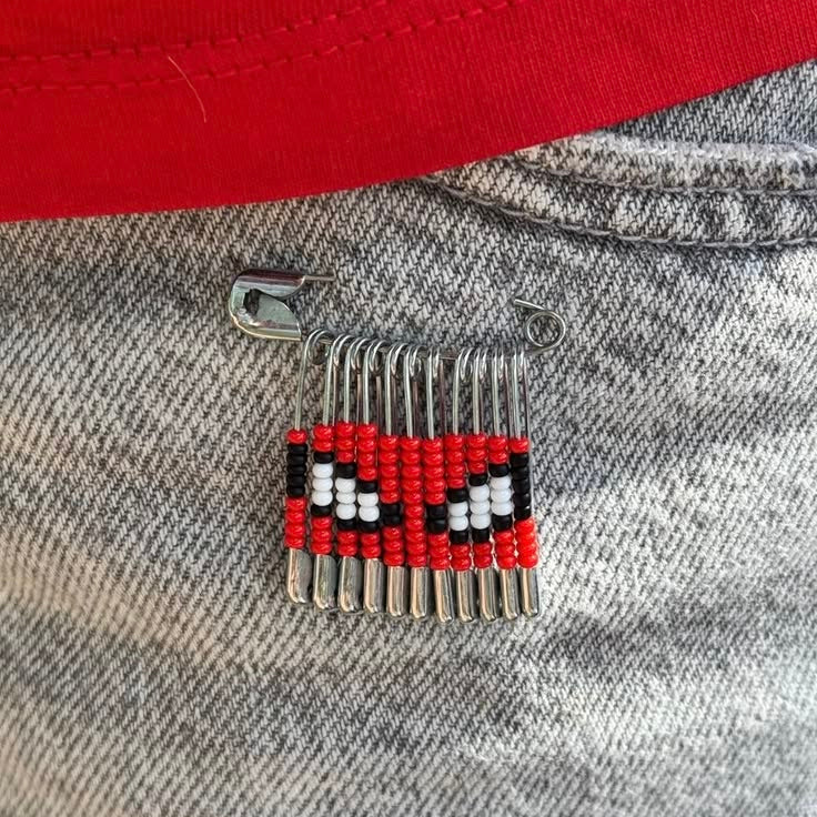 Beaded Safety Pin Workshop